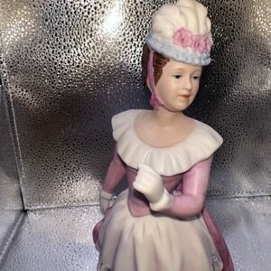 Vintage 80s HOMCO 8 1/2" Bisque Porcelain Victorian Woman Figurine